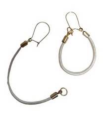 Ørevedhæng med snører hvid guld