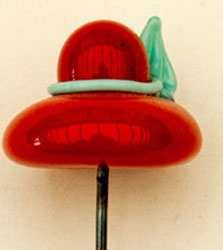Nipsenåle med glas figur rød hat